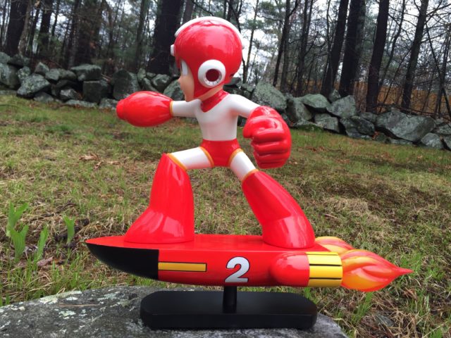 Review F4F Item 2 Mega Man Statue