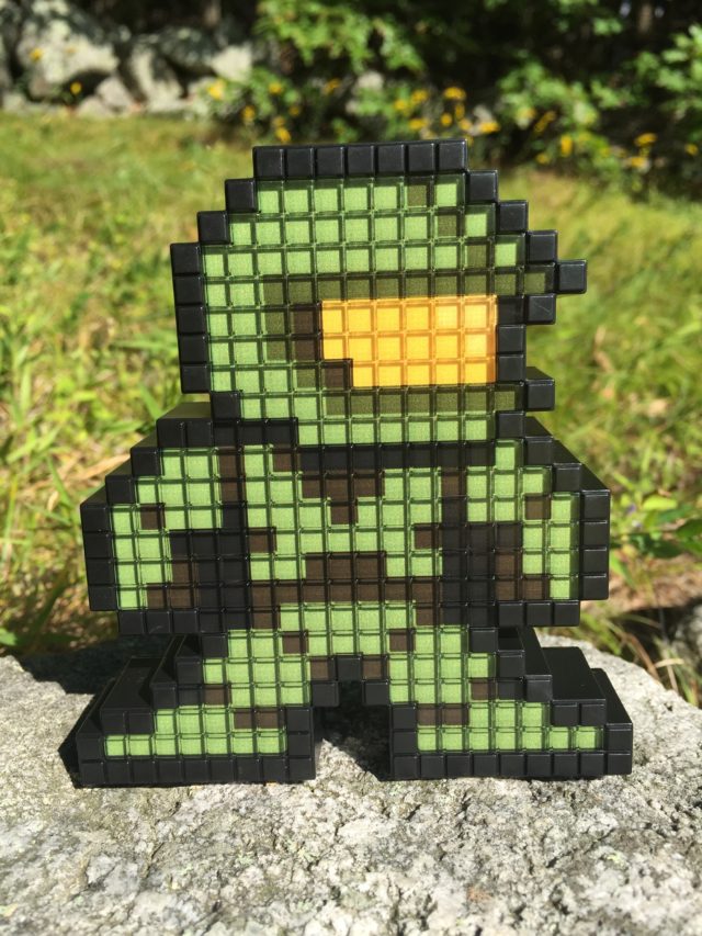 Master Chief Pixel Pals Halo Light-Up Figure Review