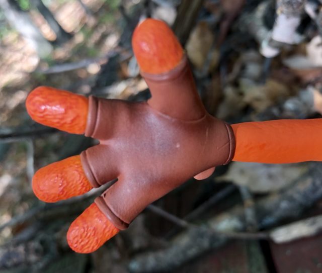 Scratched Glove on F4F Crash Bandicoot PVC Figure