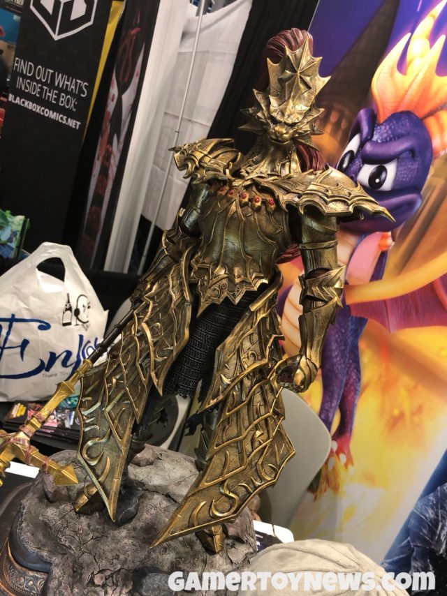 ornstein and smough statue