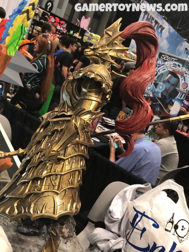 ornstein and smough statue