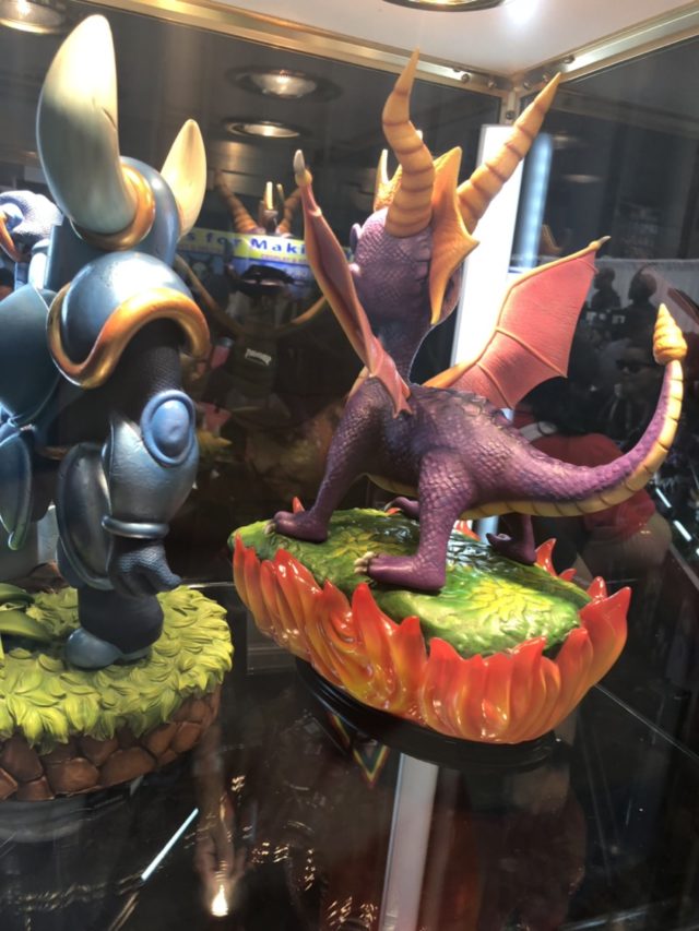 NYCC 2017 Spyro the Dragon and Shovel knight Statues