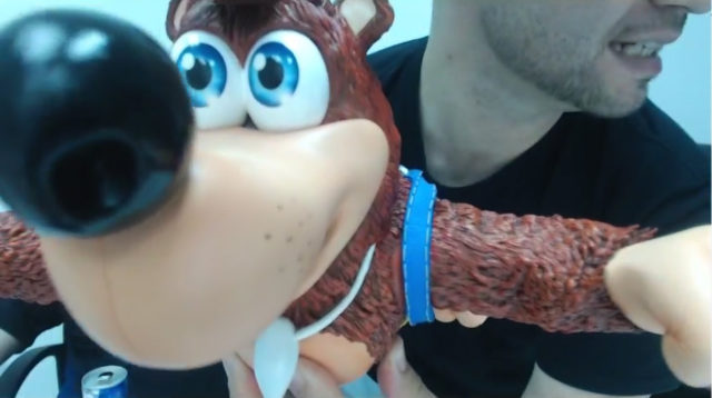 Close-Up of Banjo Kazooie F4F Statue Reveal