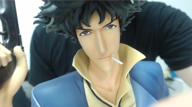 Close-Up of Spike F4F Statue Different Colored Eyes