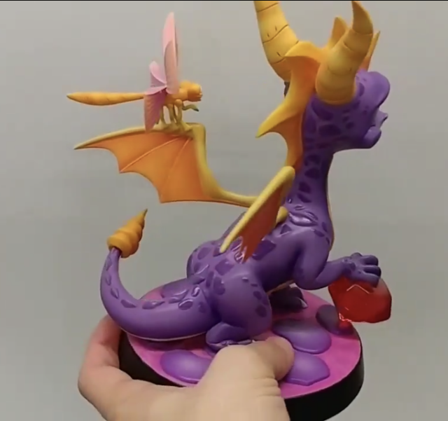 Rear View of EX Spyro the Dragon PVC First 4 Figures with Sparx