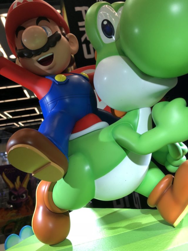 Mario and Yoshi Huge Figures Statue at Emerald City Comic Con