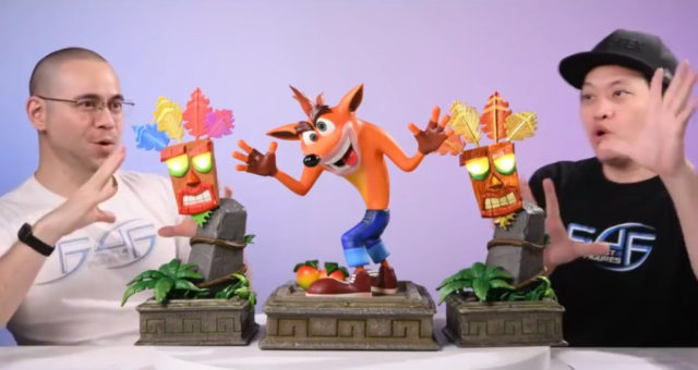 Crash Bandicoot Resin Statue with Mini Aku Aku Masks Documentary Screenshot