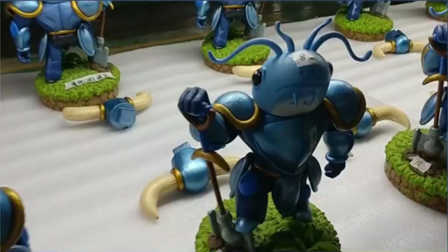 Final Production Shovel Knight Statues F4F